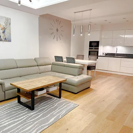 Mieszkanie 60m2 Z Balkonem Na Sylwestra W Centrum Wroclawia! Appartamento *